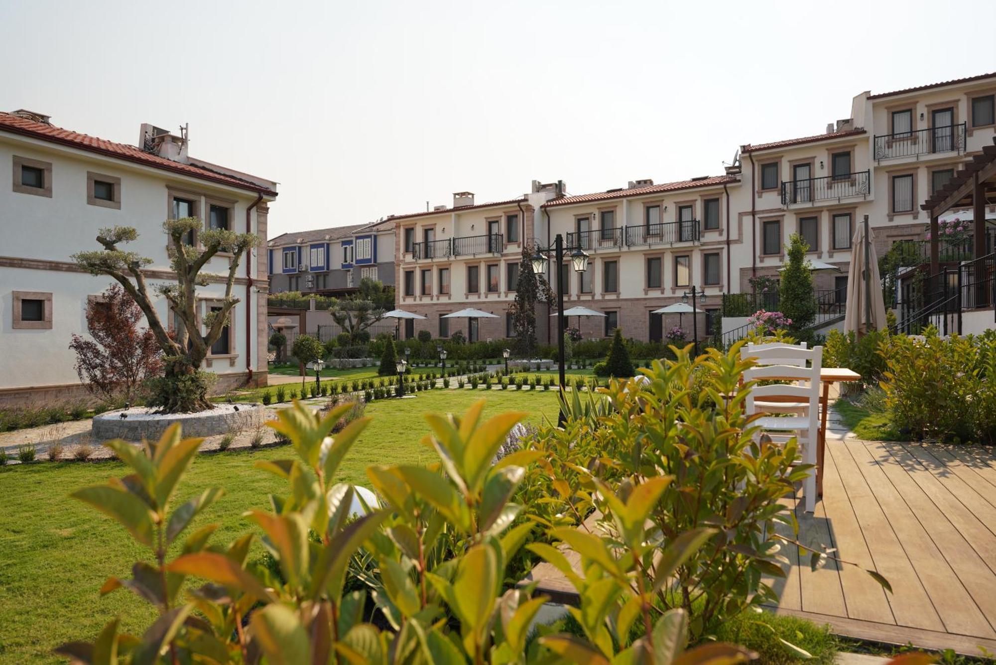 Oikos Bozcaada Aparthotel Exterior photo