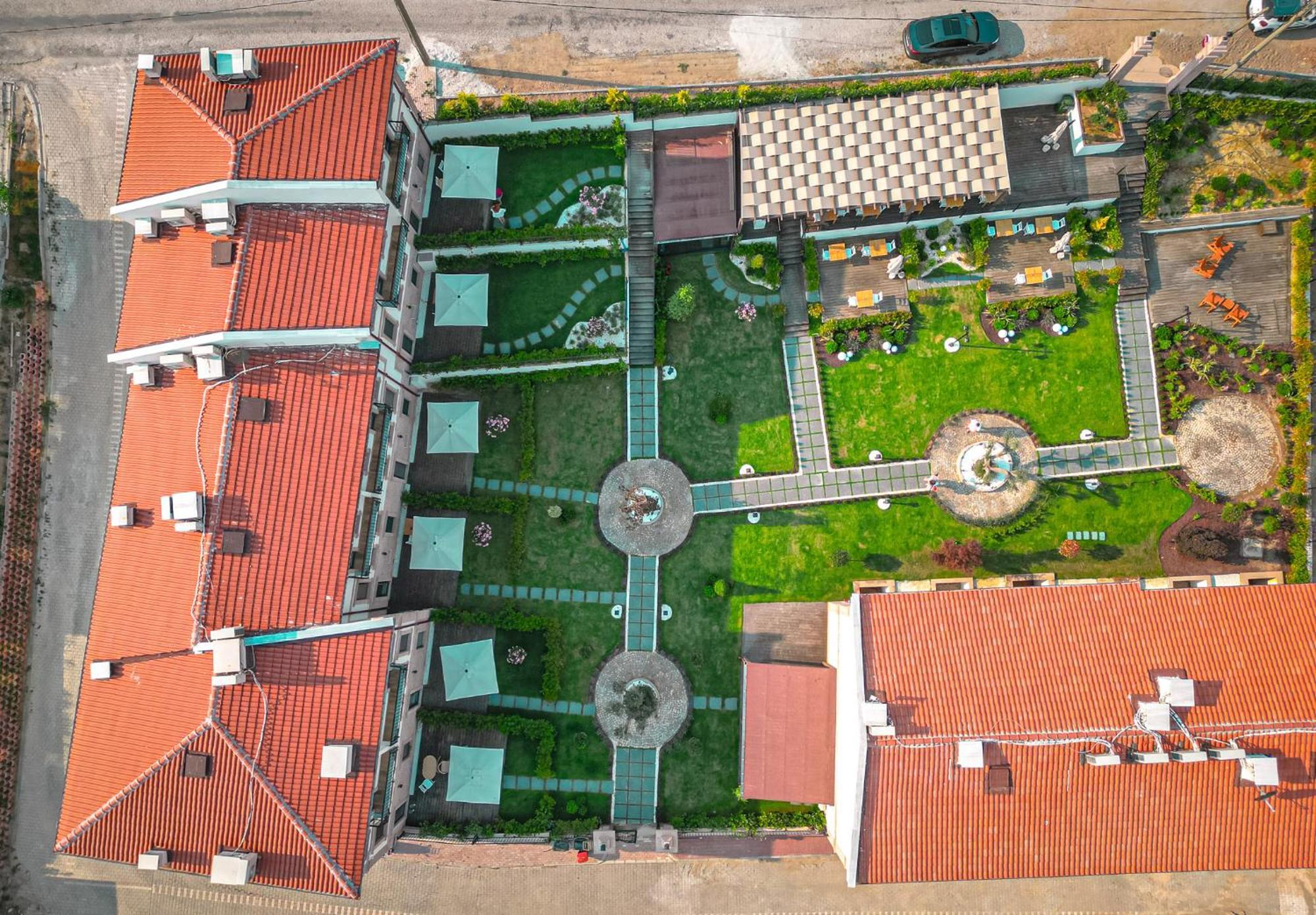 Oikos Bozcaada Aparthotel Exterior photo